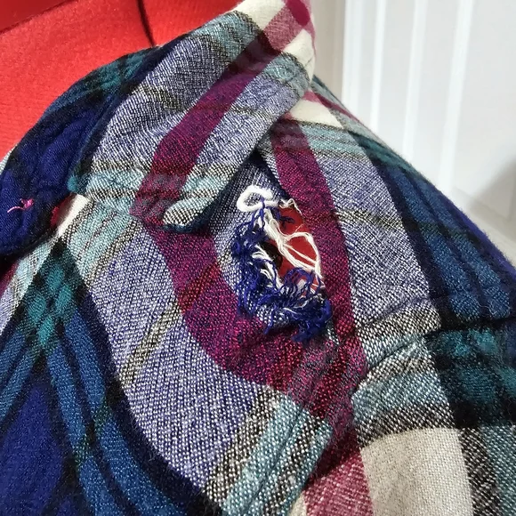 AEO Boyfriend Fit Button Down Flannel - Size SP - Picture 9 of 10